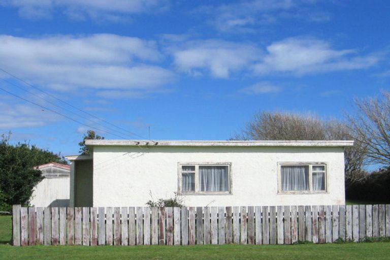 Photo of property in 38 Edinburgh Terrace, Foxton Beach, Foxton, 4815