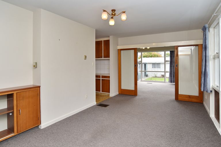 Photo of property in 25 Glenrowan Avenue, Avondale, Christchurch, 8061