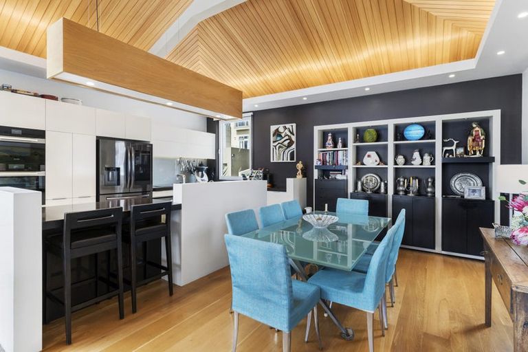 Photo of property in 31 Mcfarlane Street, Mount Victoria, Wellington, 6011