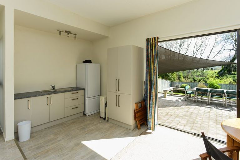 Photo of property in 15 Gillies Crescent, Waimarama, Havelock North, 4294