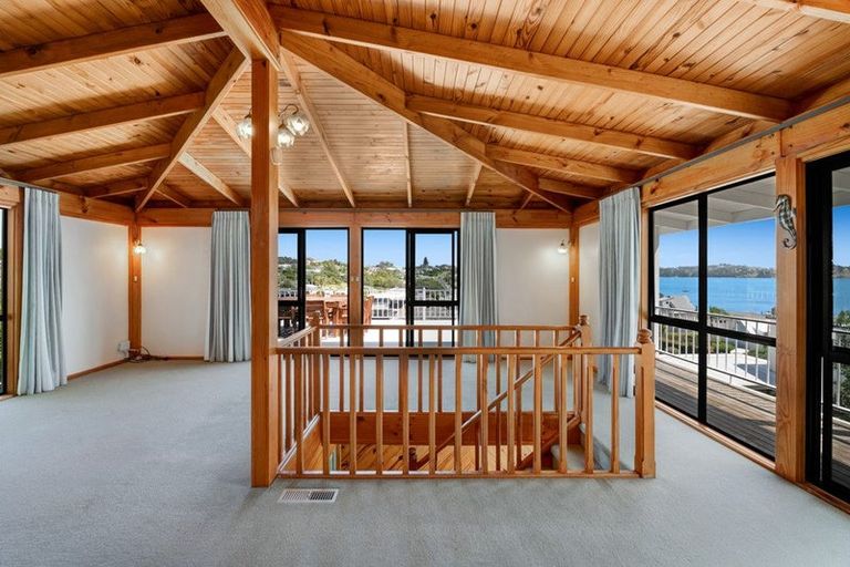 Photo of property in 65 De Luen Avenue, Tindalls Beach, Whangaparaoa, 0930