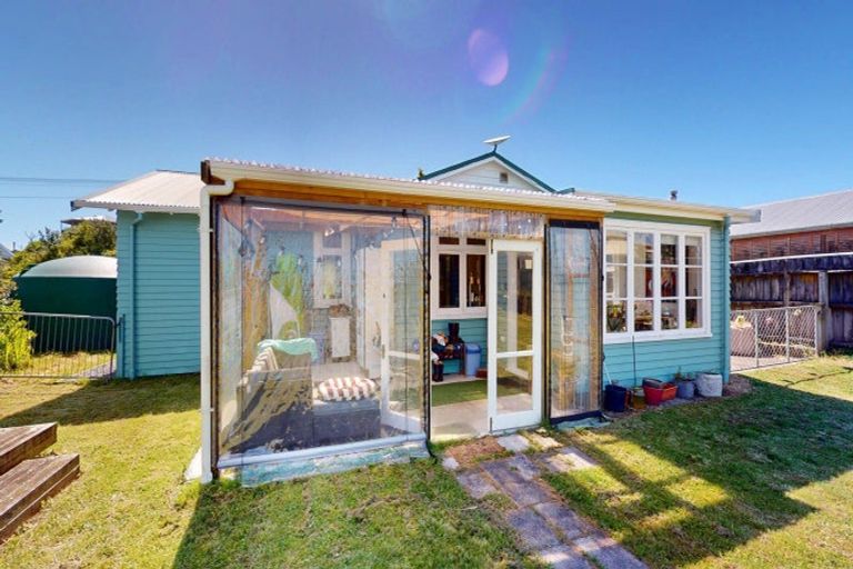 Photo of property in 108 Rua Avenue, Waitarere Beach, Levin, 5510