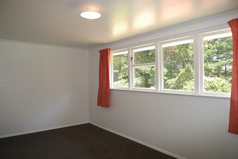 Photo of property in 7-9 York Place, Cannons Creek, Porirua, 5024