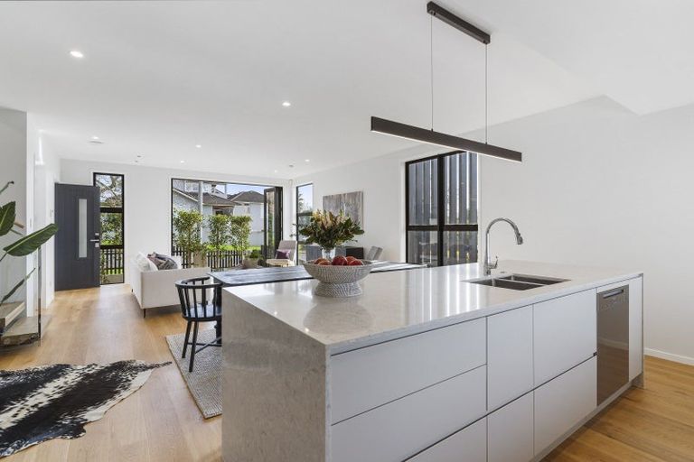 Photo of property in 16a Killarney Street, Takapuna, Auckland, 0622