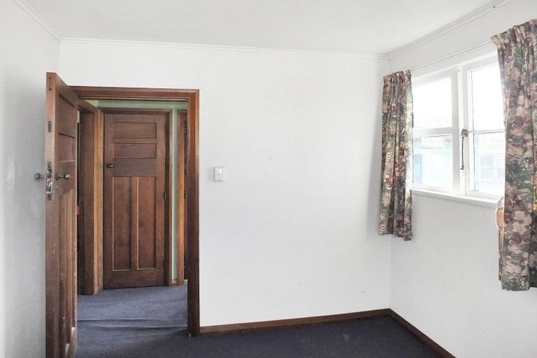 Photo of property in 43b Johnston Street, Foxton, 4814