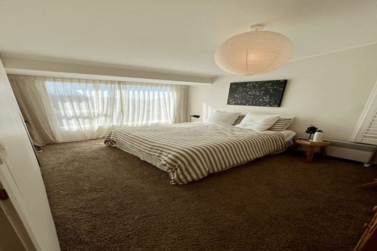 Photo of property in 1/51 East Coast Road, Milford, Auckland, 0620