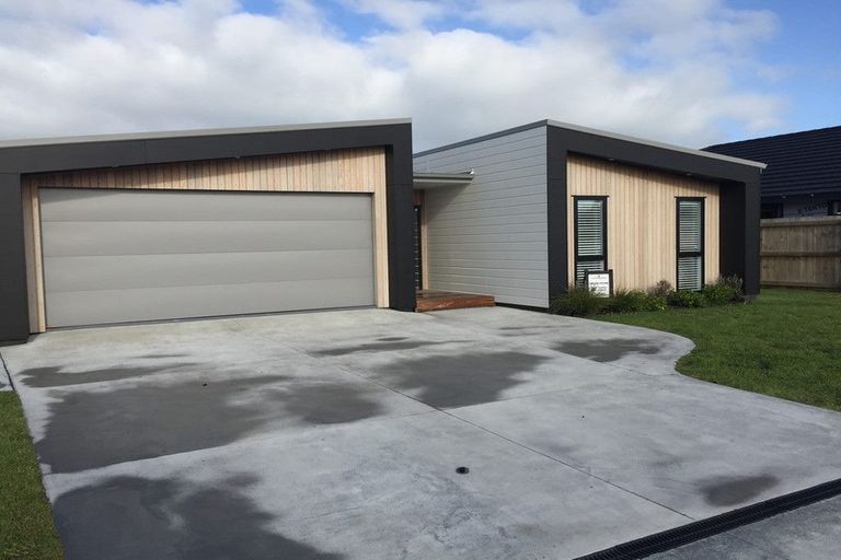 Photo of property in 11 Kotare Drive, Coastlands, Whakatane, 3120