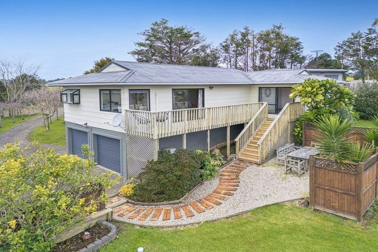 Photo of property in 5 Onewhero Road, Kaukapakapa, Warkworth, 0984