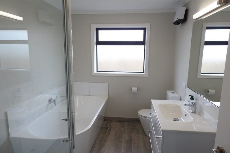 Photo of property in 131 Harakeke Drive, Wharewaka, Taupo, 3330