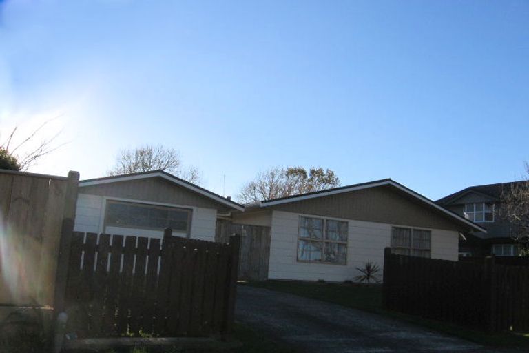 Photo of property in 54 John F Kennedy Drive, Milson, Palmerston North, 4414
