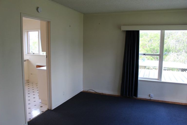 Photo of property in 2/34 Chartwell Avenue, Glenfield, Auckland, 0629