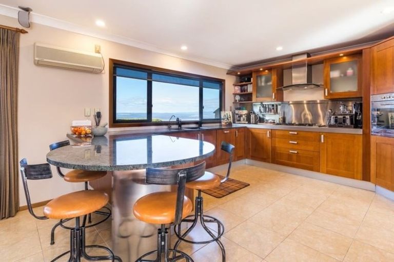 Photo of property in 42 Edge Hill, Acacia Bay, Taupo, 3385
