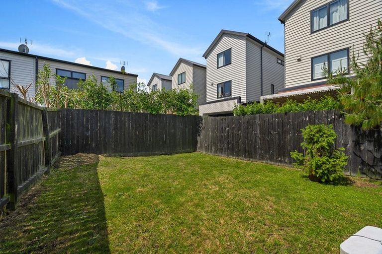 Photo of property in 8/6 Onekiritea Road, Hobsonville, Auckland, 0616