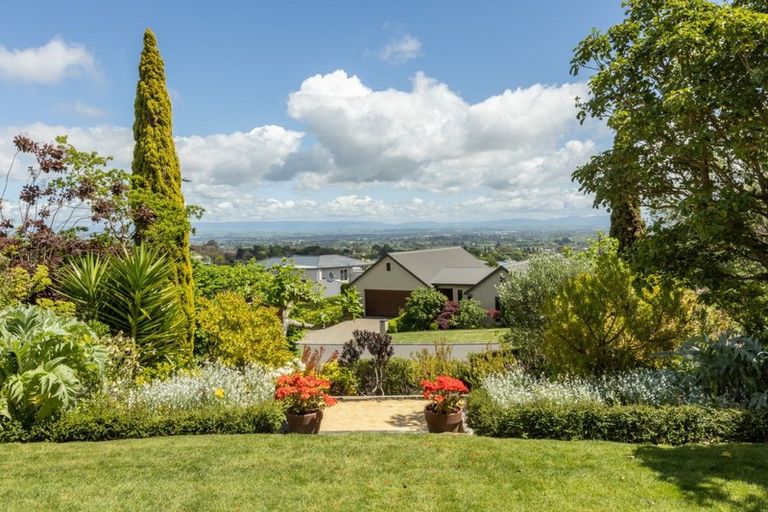 Photo of property in 49 Hikanui Drive, Havelock North, 4130