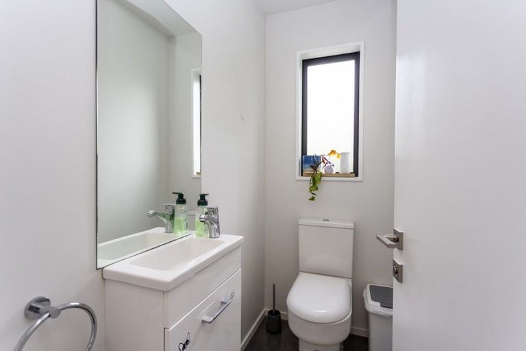 Photo of property in 8a Defoe Place, Waltham, Christchurch, 8023