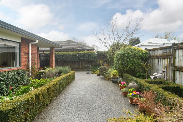 Photo of property in 4 Mckenzie Court, Terrace End, Palmerston North, 4410