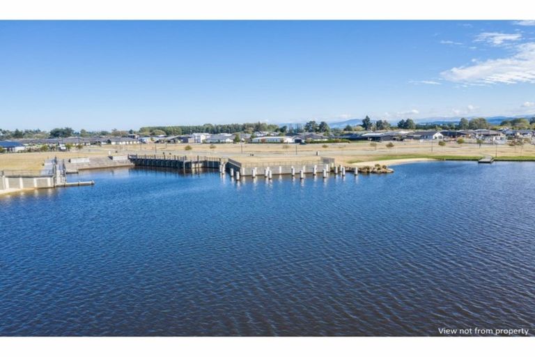 Photo of property in 75 Te Hurunui Drive, Pegasus, 7612