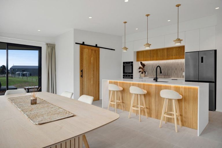 Photo of property in 66 Flint Road West, Stratford, 4332