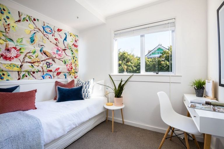 Photo of property in 275 Tukapa Street, Hurdon, New Plymouth, 4310