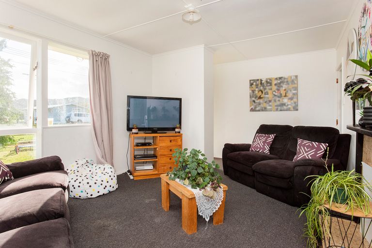 Photo of property in 23 Huxley Road, Outer Kaiti, Gisborne, 4010