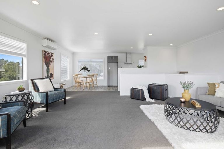 Photo of property in 11 Crispe Road, Clarks Beach, 2122