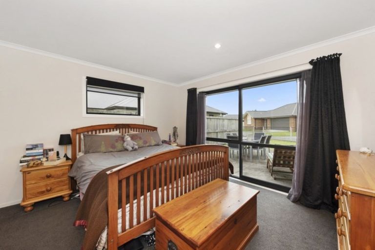 Photo of property in 15 Oolong Court, Huntington, Hamilton, 3210