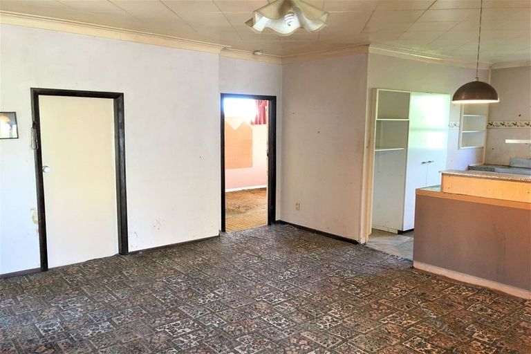 Photo of property in 2 Perkins Street, Stirling, 9231