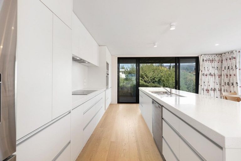 Photo of property in 46b Dungarvon Street, Wanaka, 9305