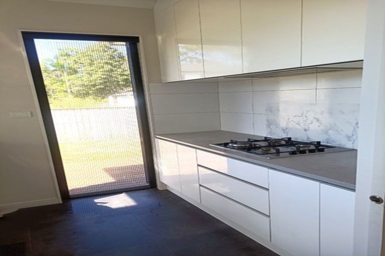 Photo of property in 58 Mettam Drive, Swanson, Auckland, 0614