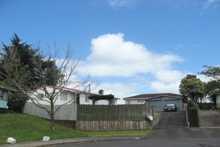 Photo of property in 25 Stoll Place, Clendon Park, Auckland, 2103