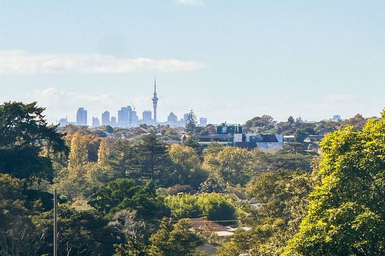 Photo of property in 51a Fitzwater Place, Henderson, Auckland, 0612