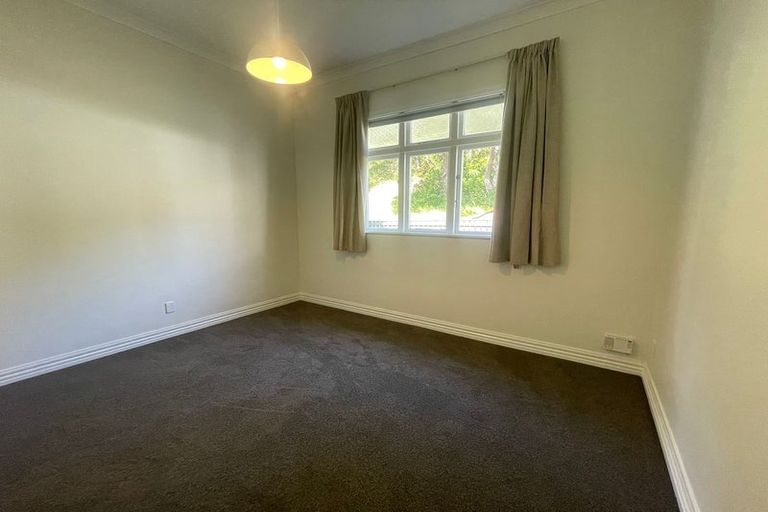 Photo of property in 158 Russell Terrace, Berhampore, Wellington, 6023
