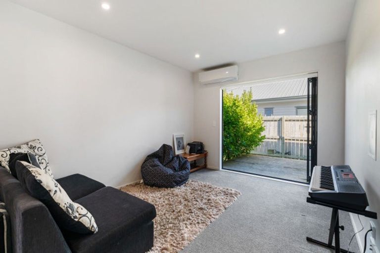 Photo of property in 9 Wheriko Avenue, Glenbrook, 2681