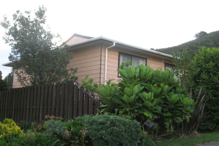 Photo of property in 63 Percy Dyett Drive, Karori, Wellington, 6012