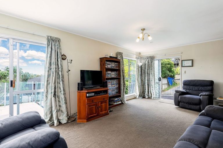 Photo of property in 11 Terra Nova Street, Glen Eden, Auckland, 0602
