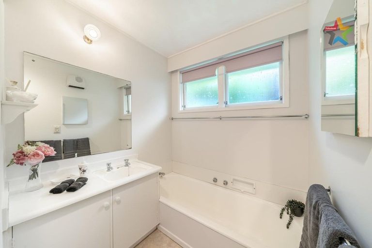 Photo of property in 117 Seddon Street, Naenae, Lower Hutt, 5011
