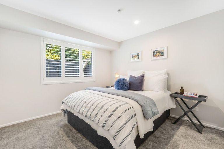 Photo of property in 100 Beach Road, Mellons Bay, Auckland, 2014