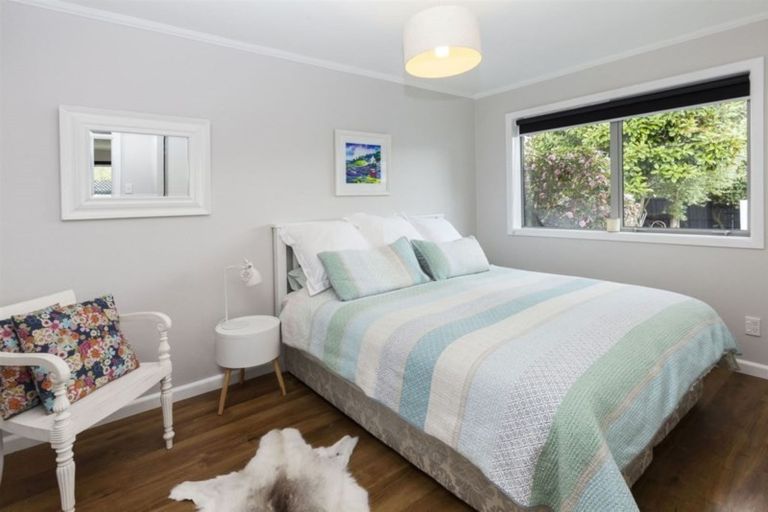 Photo of property in 2 Manor Place, Bryndwr, Christchurch, 8053