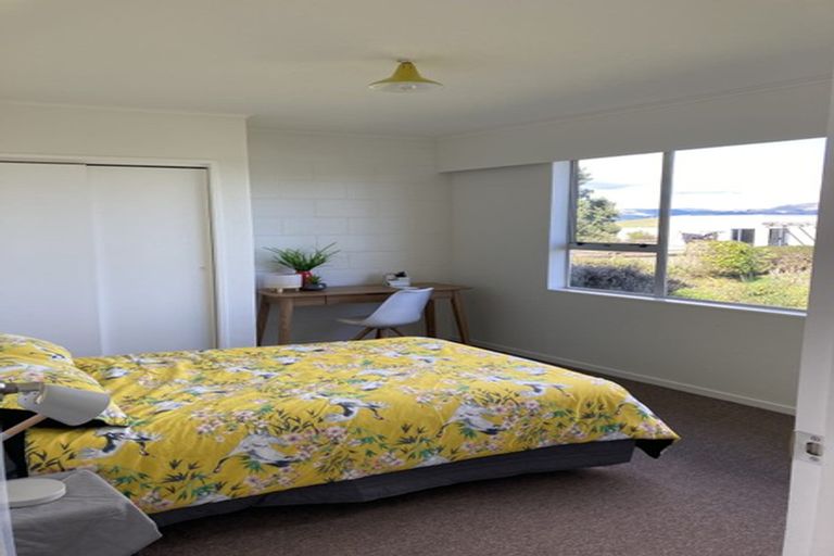 Photo of property in 4a The Track, Plimmerton, Porirua, 5026
