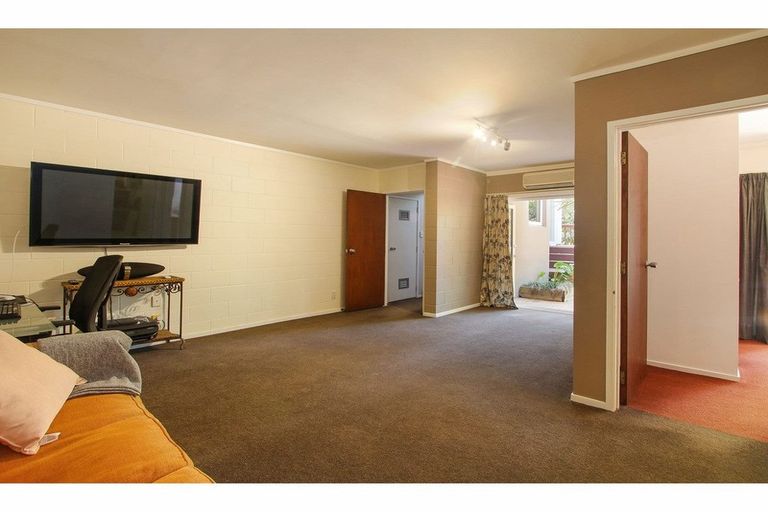 Photo of property in 99 Porritt Avenue, Chatswood, Auckland, 0626