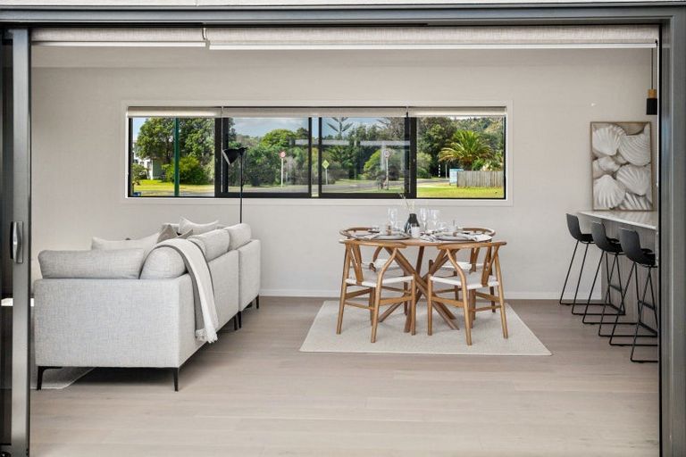 Photo of property in 2 Motutere Drive, Matarangi, 3592