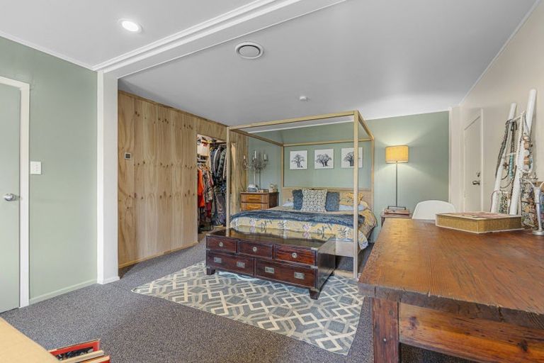 Photo of property in 15 Linda Street, Oakura, 4314