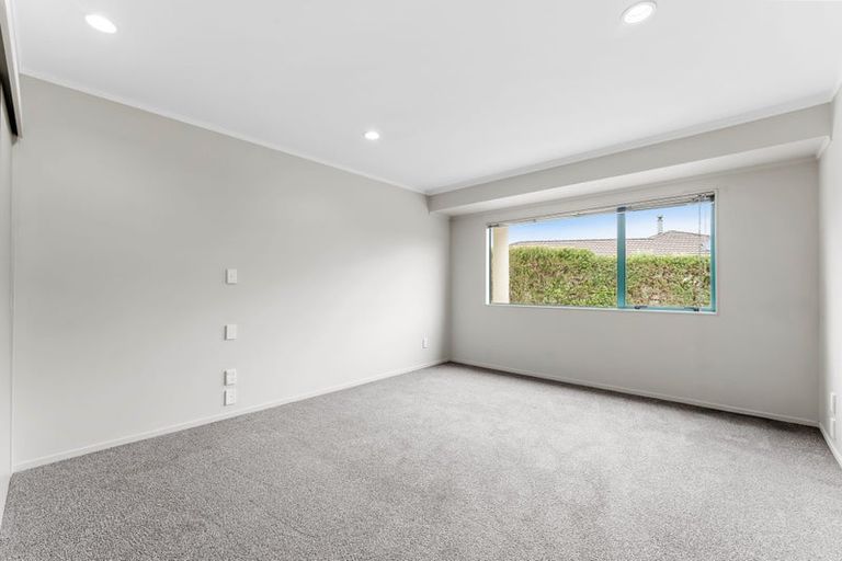 Photo of property in 1/52 Donald Street, Stanmore Bay, Whangaparaoa, 0932