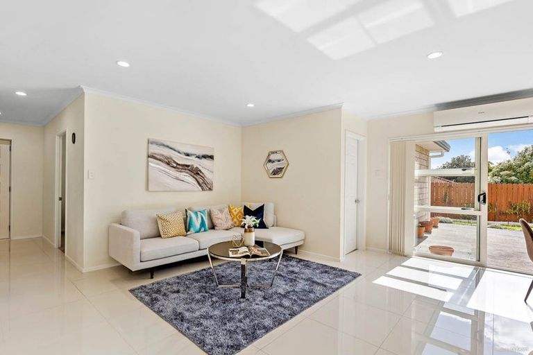 Photo of property in 12 Mt Lebanon Crescent, The Gardens, Auckland, 2105