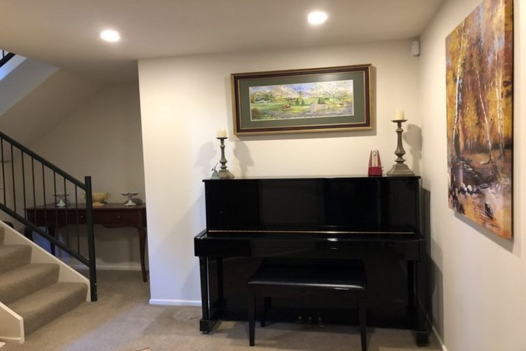 Photo of property in 2/27 Commodore Parry Road, Castor Bay, Auckland, 0620