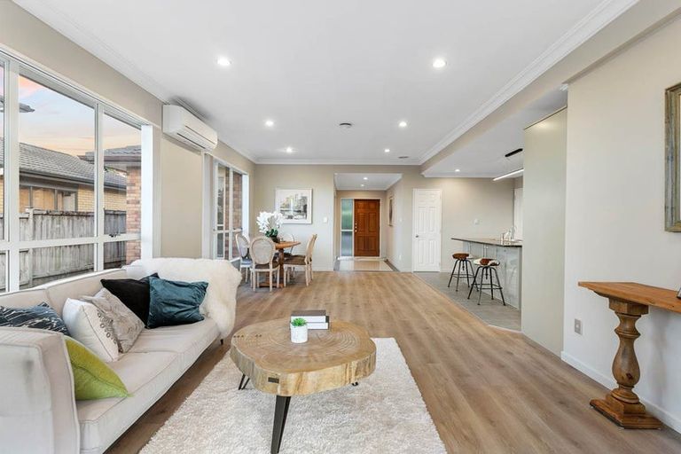 Photo of property in 23 Leafield Crescent, Henderson, Auckland, 0612