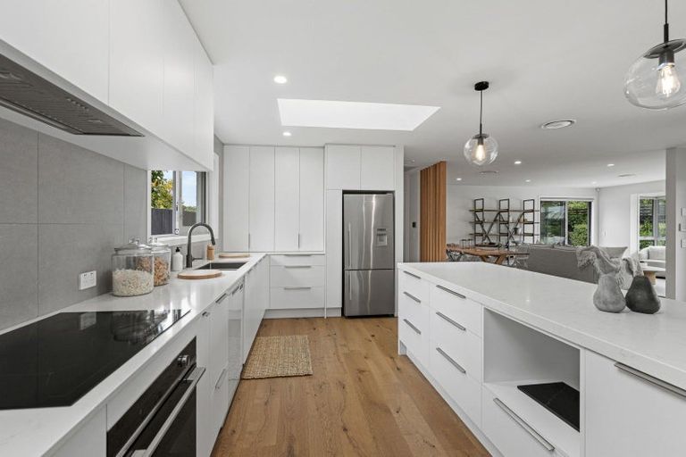 Photo of property in 2/23d Jacksons Road, Merivale, Christchurch, 8014