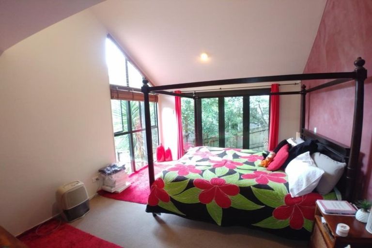 Photo of property in 106a Verran Road, Birkdale, Auckland, 0626