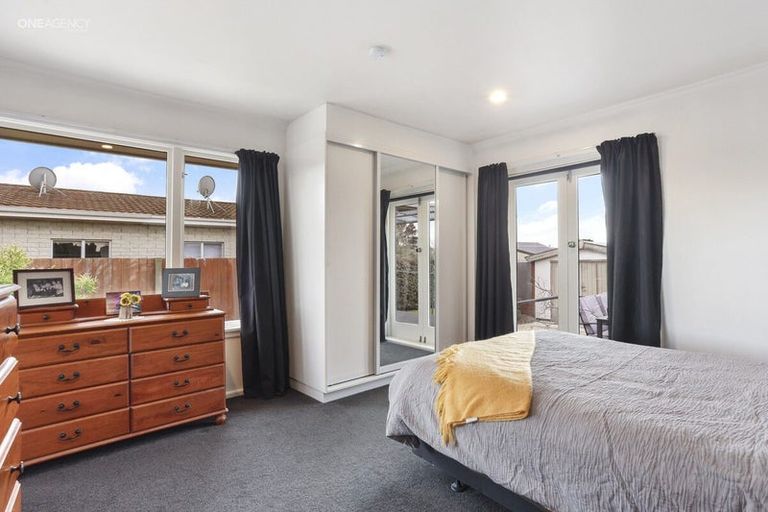 Photo of property in 262 Main North Road, Redwood, Christchurch, 8051
