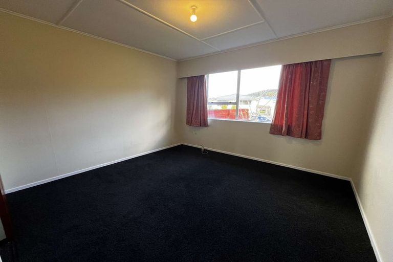 Photo of property in 293a Wellington Road, Wainuiomata, Lower Hutt, 5014